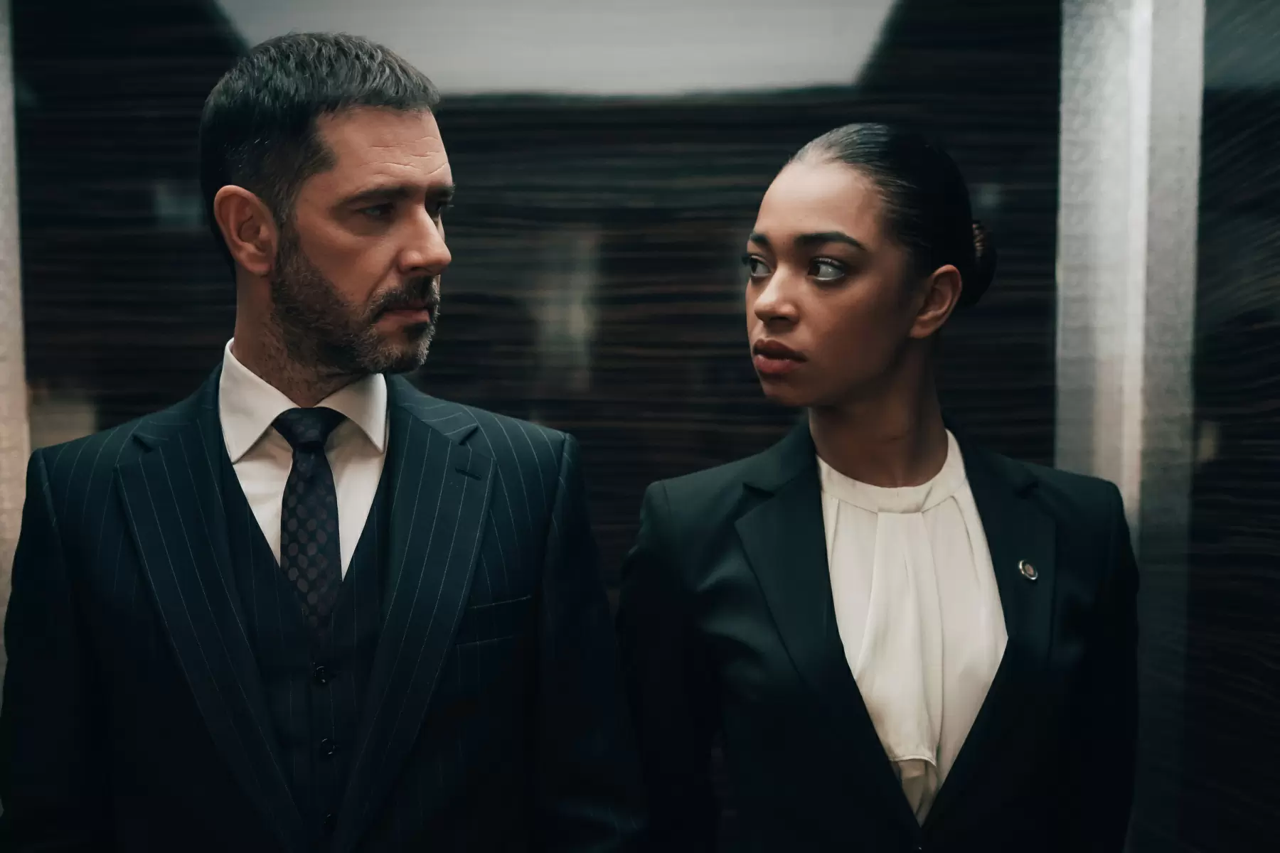 “Privileges”: luxo, poder e sobrevivência num thriller francês da HBO Max