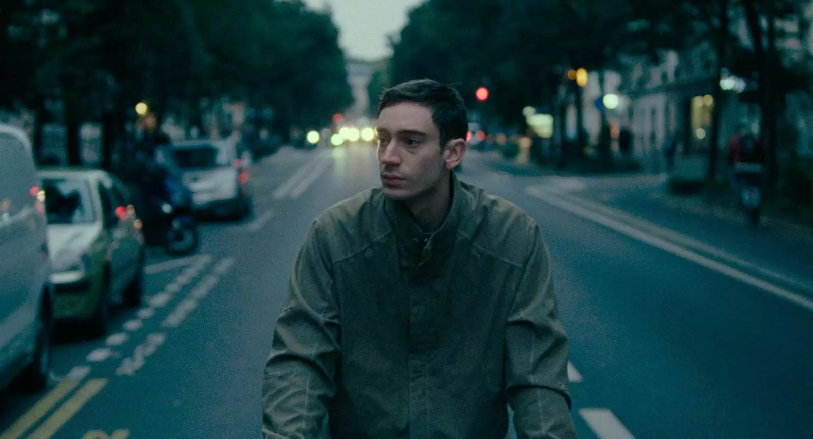 “Perdi alguém na minha família… e comecei a escrever”: Pauline Loquès fala de “Nino”, um retrato íntimo da doença e da vida