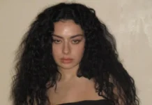 Charli XCX anuncia digressão Music, Fashion, Film