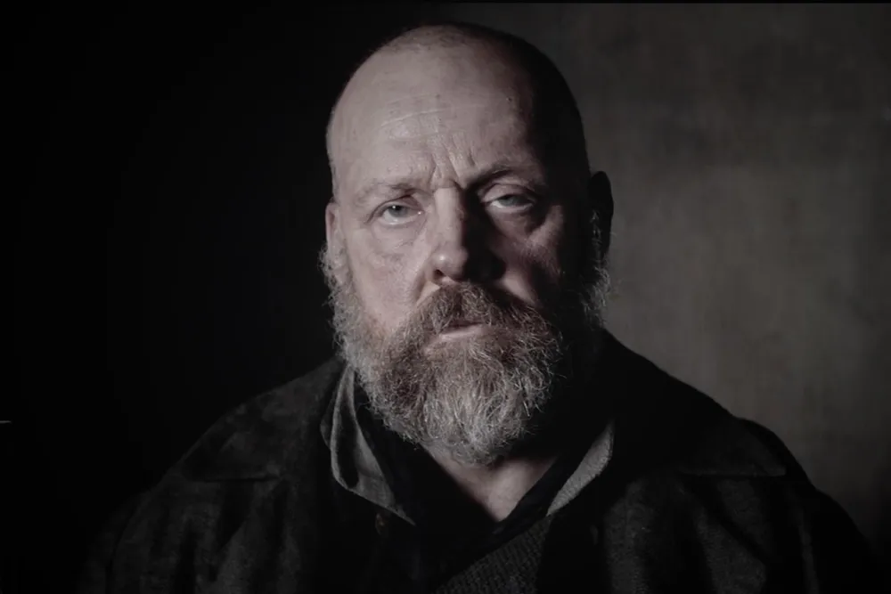 Grégory Gadebois sobre “Os Miseráveis: A História de Jean Valjean”: “Podemos sempre escolher ser bons, escolher o melhor caminho”